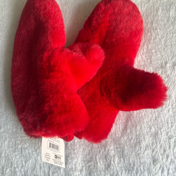 Cozy Red Mittens - Picture 2 of 6